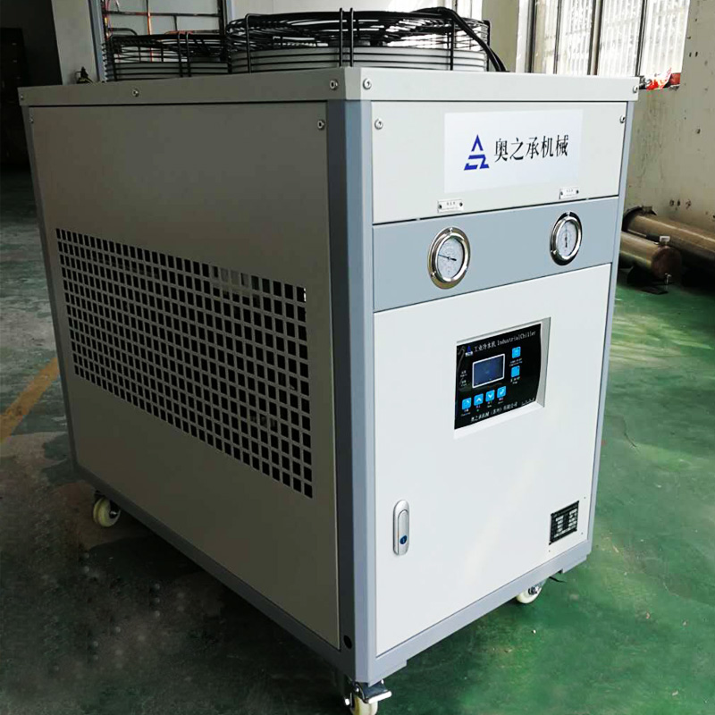 冷油機